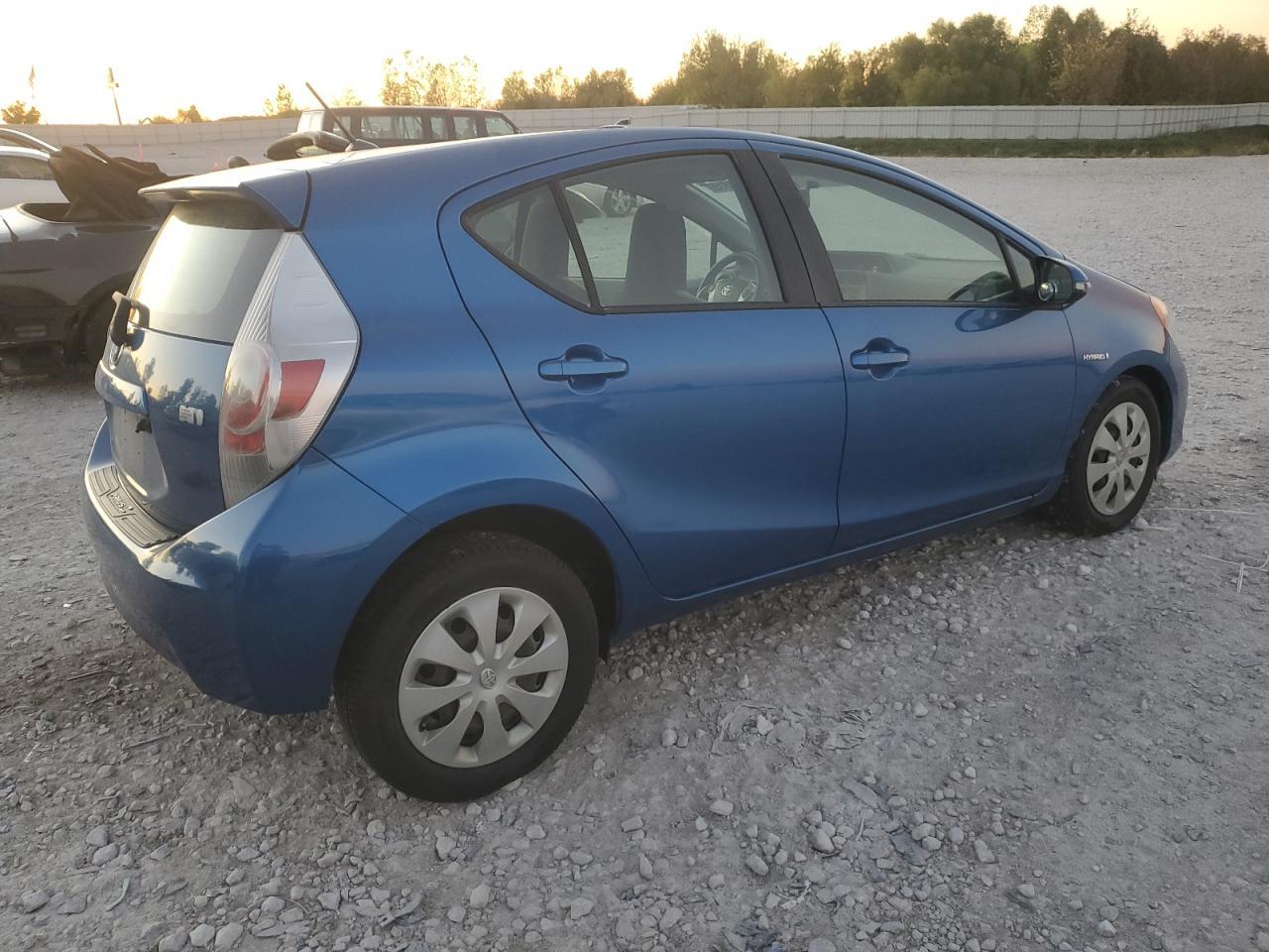 2012 TOYOTA Prius c