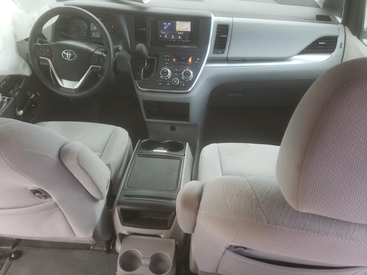 2016 TOYOTA SIENNA