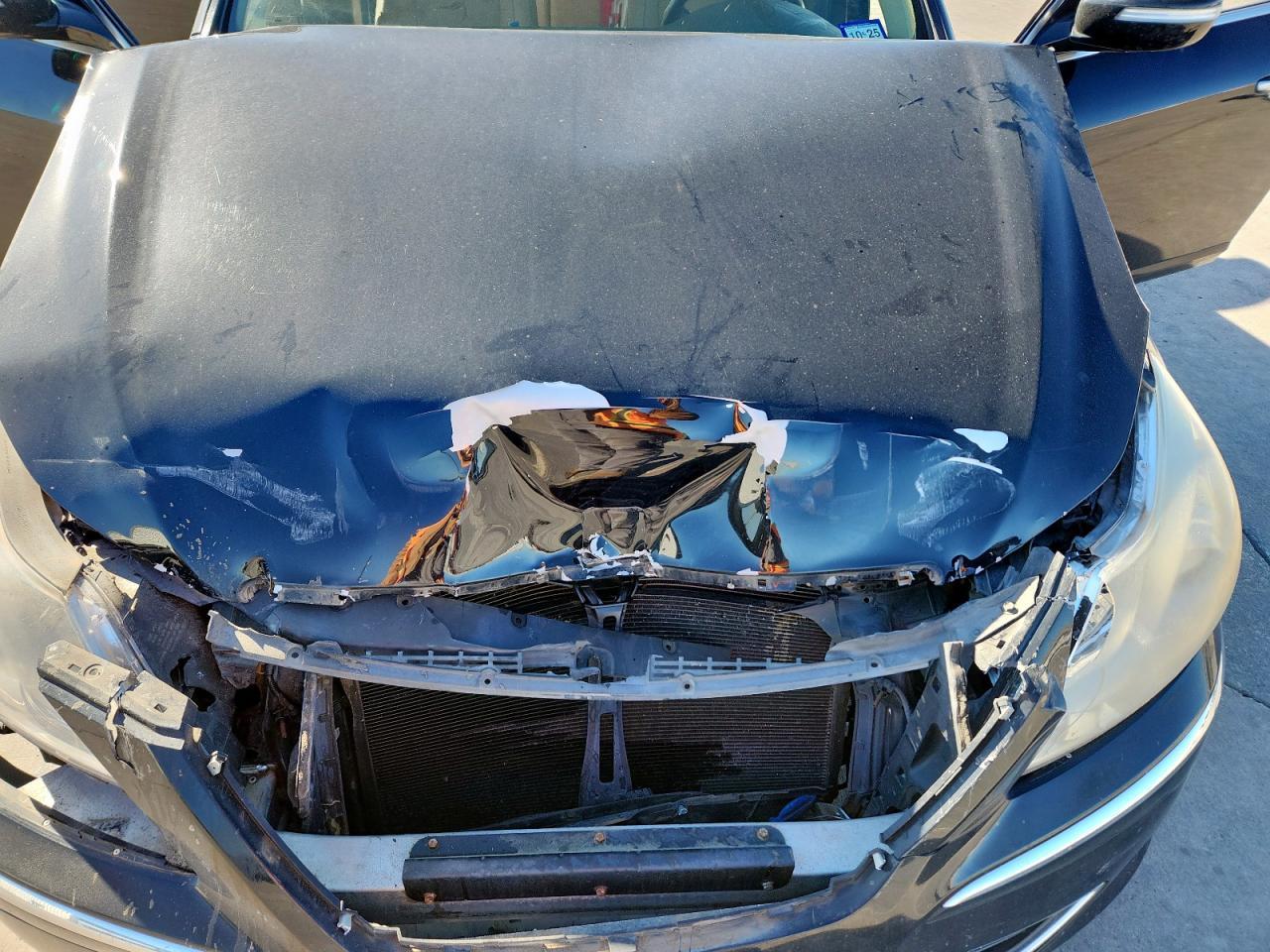 2013 HYUNDAI GENESIS