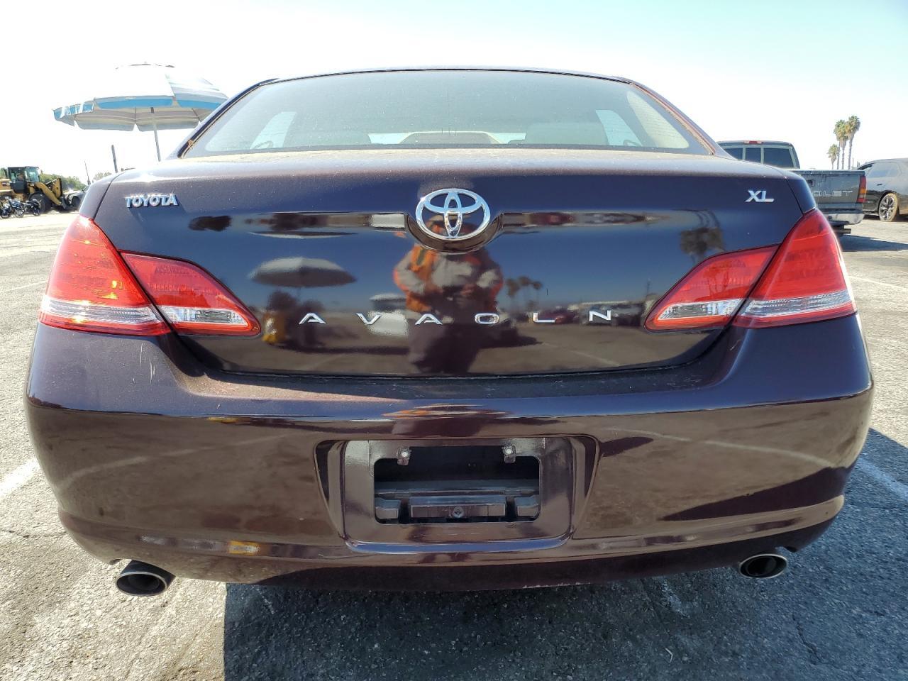 2006 TOYOTA Avalon