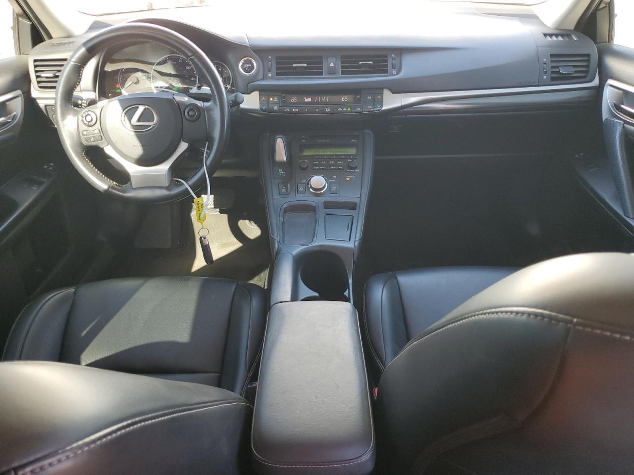 2016 LEXUS CT 200