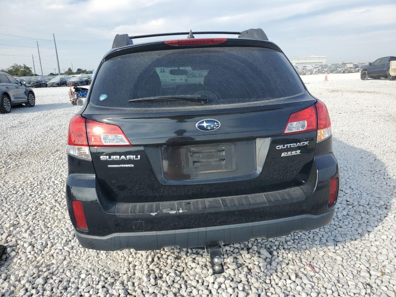 2013 SUBARU Outback