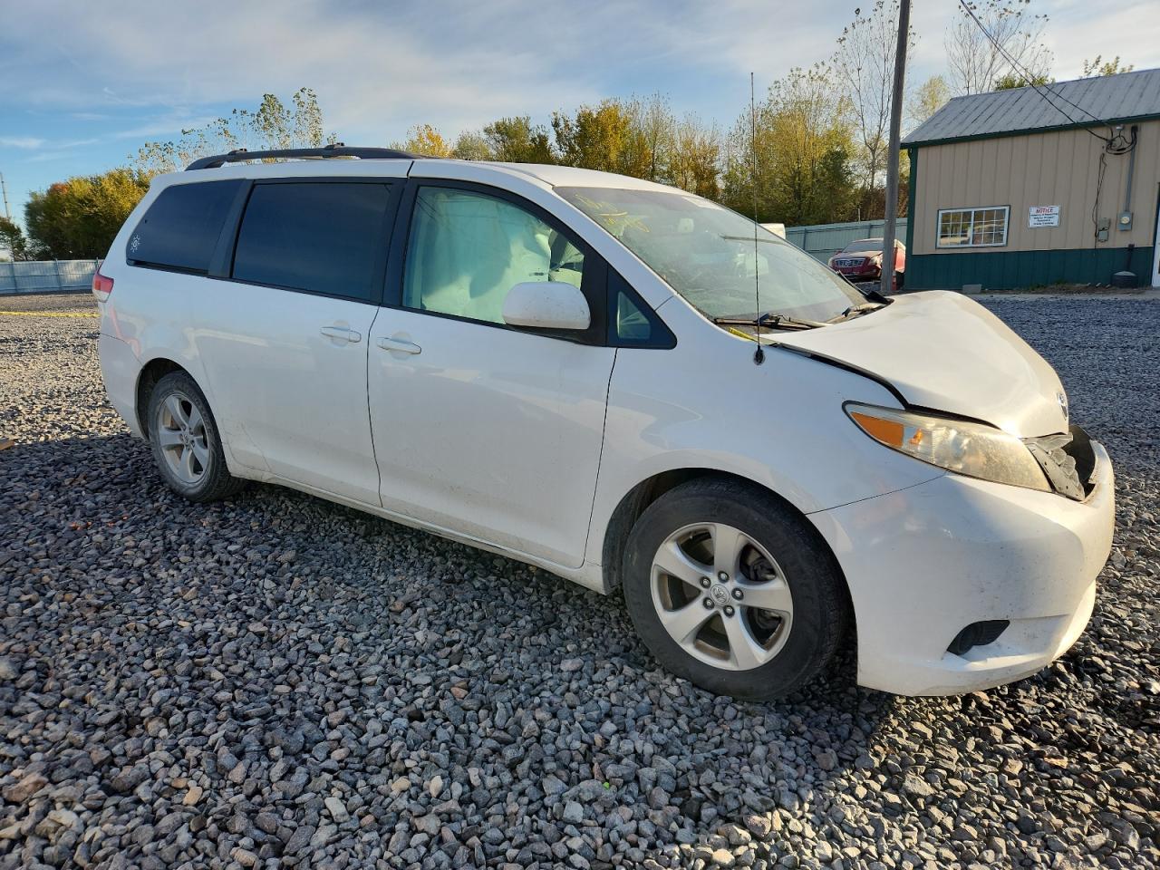 2013 TOYOTA SIENNA