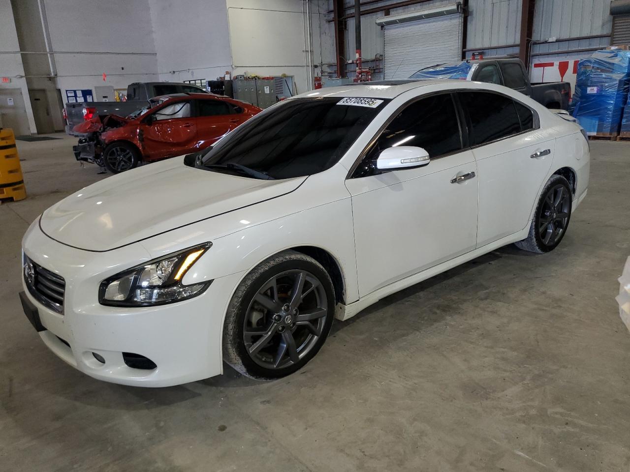 2014 NISSAN Maxima