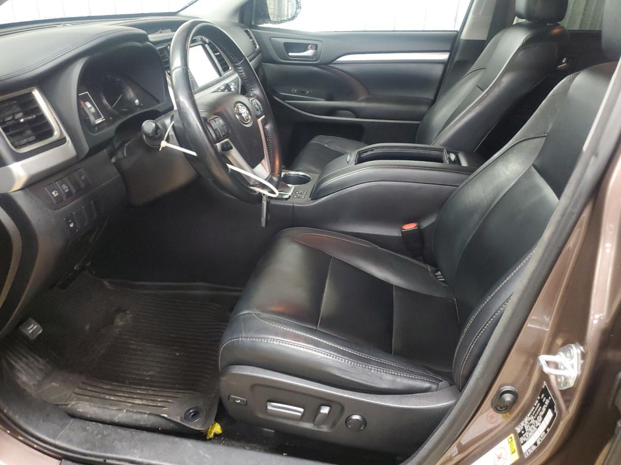 2017 TOYOTA HIGHLANDER