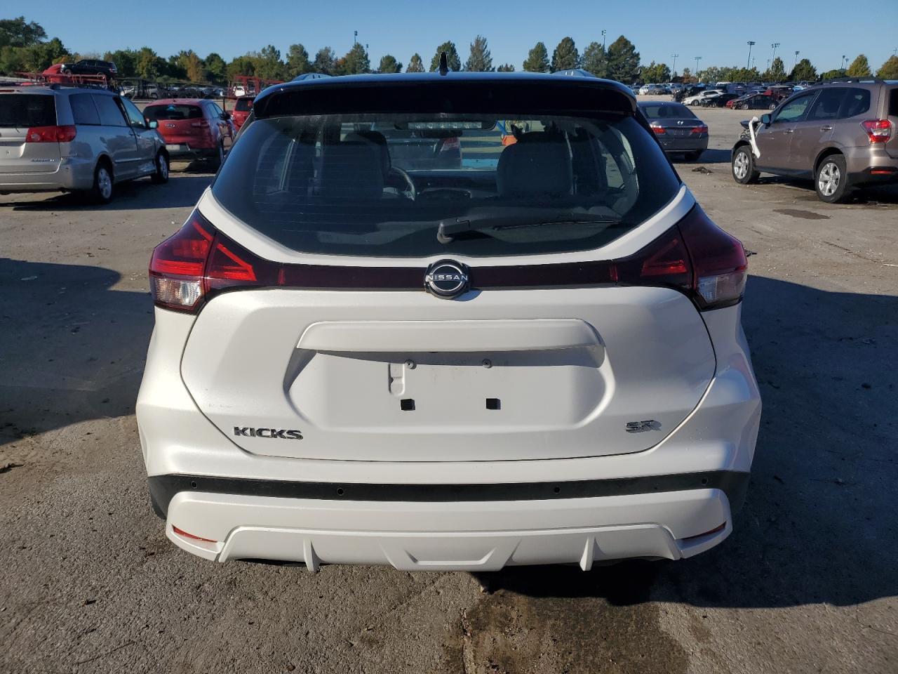 2023 NISSAN KICKS