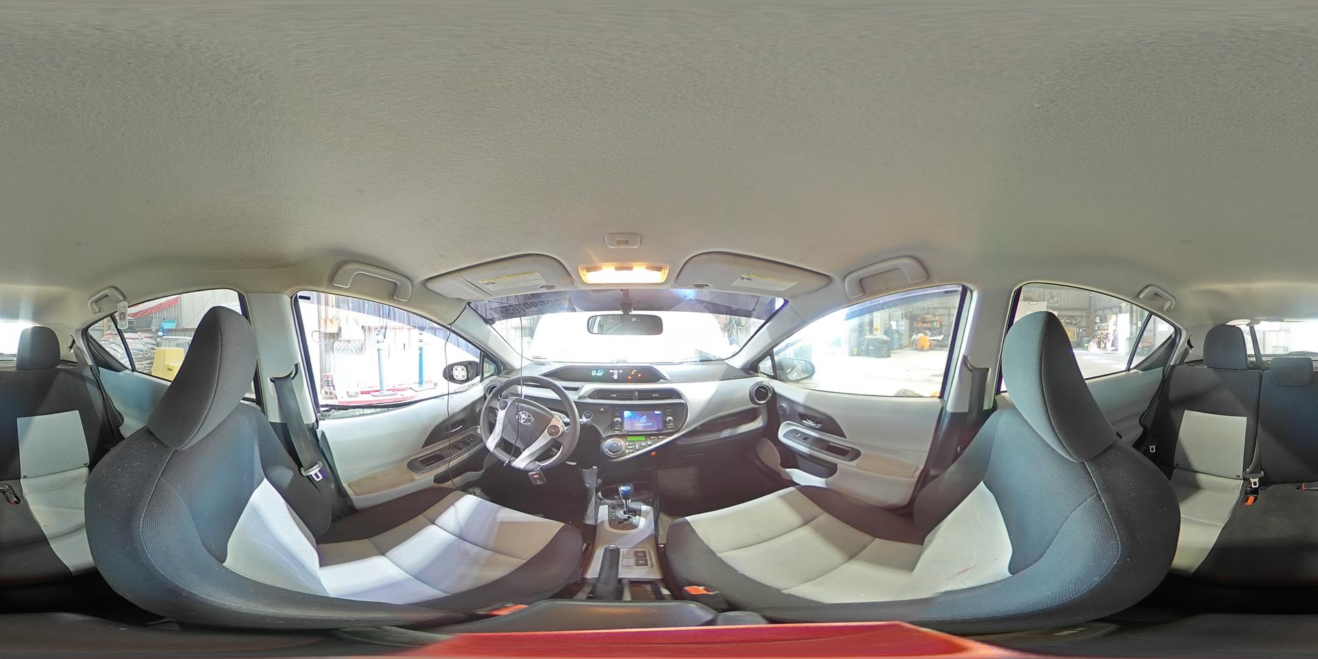 2012 TOYOTA Prius c