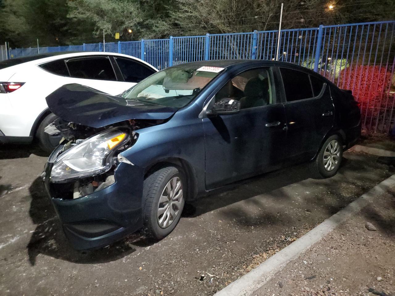 2015 NISSAN VERSA