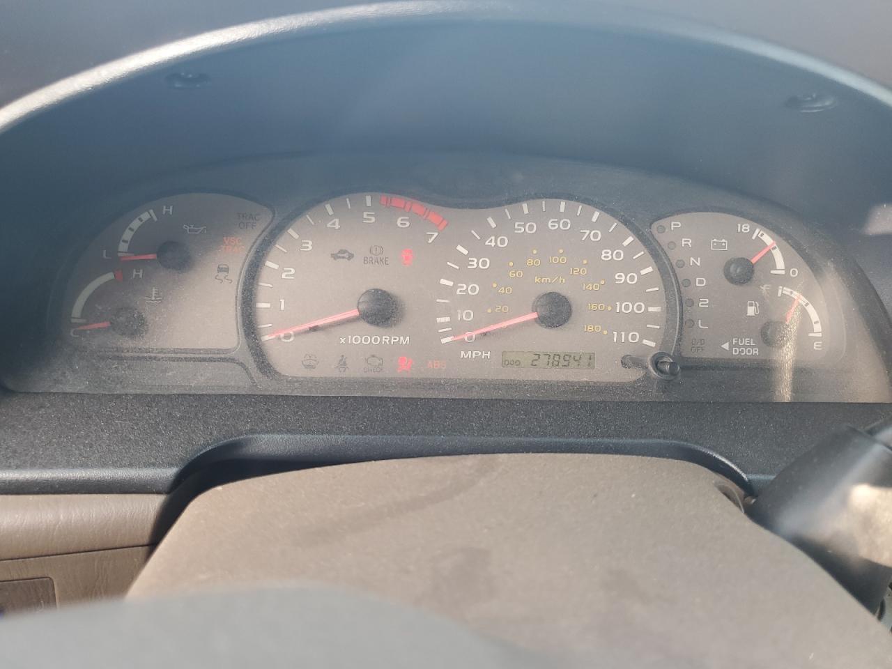 2003 TOYOTA Sequoia