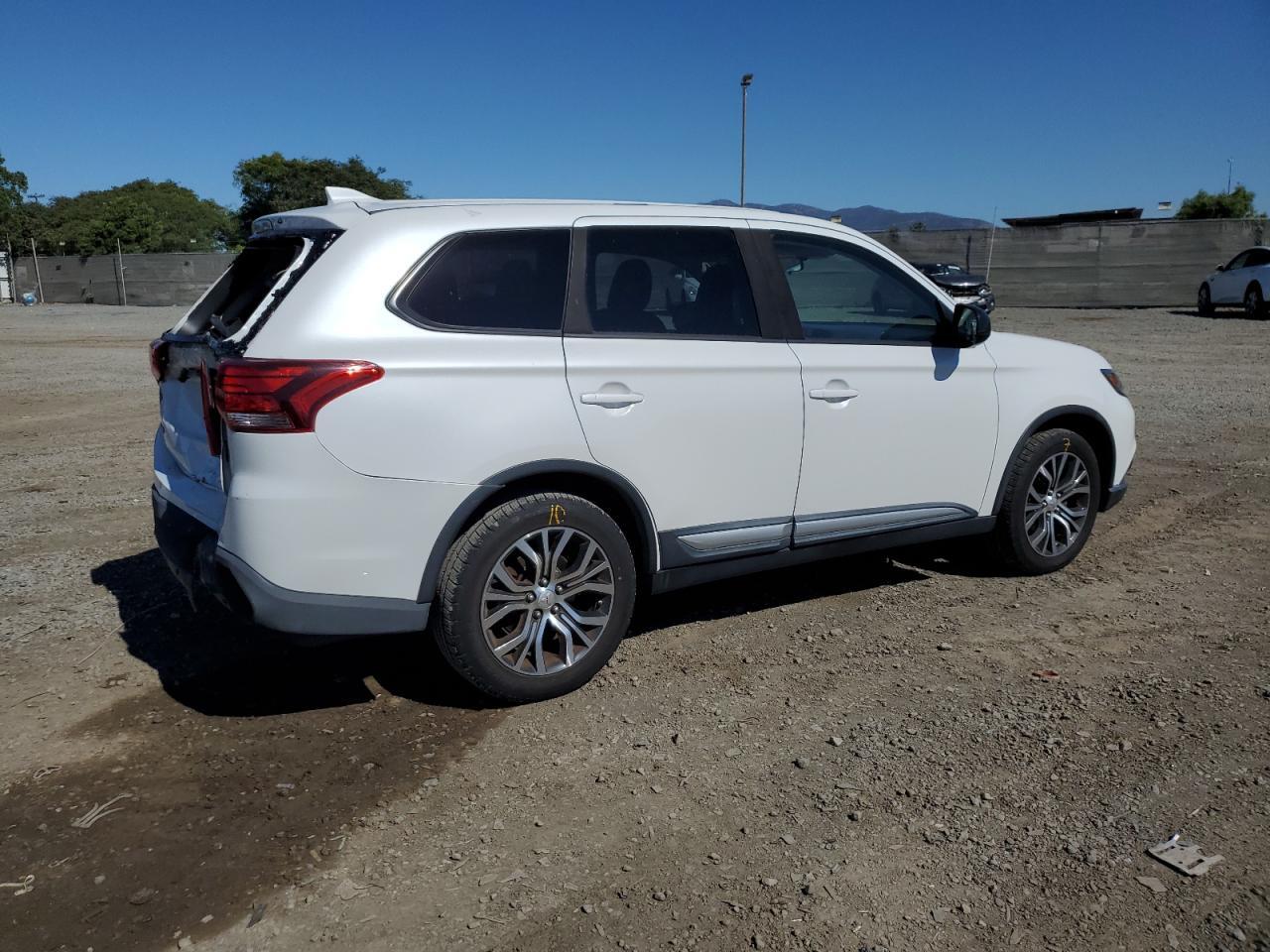 2017 MITSUBISHI outlander