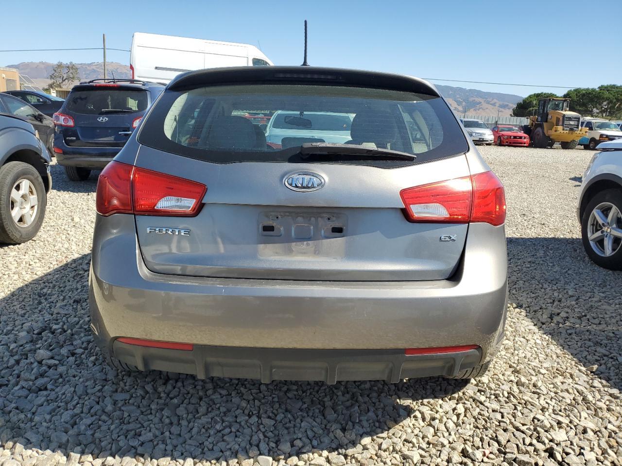 2011 KIA FORTE