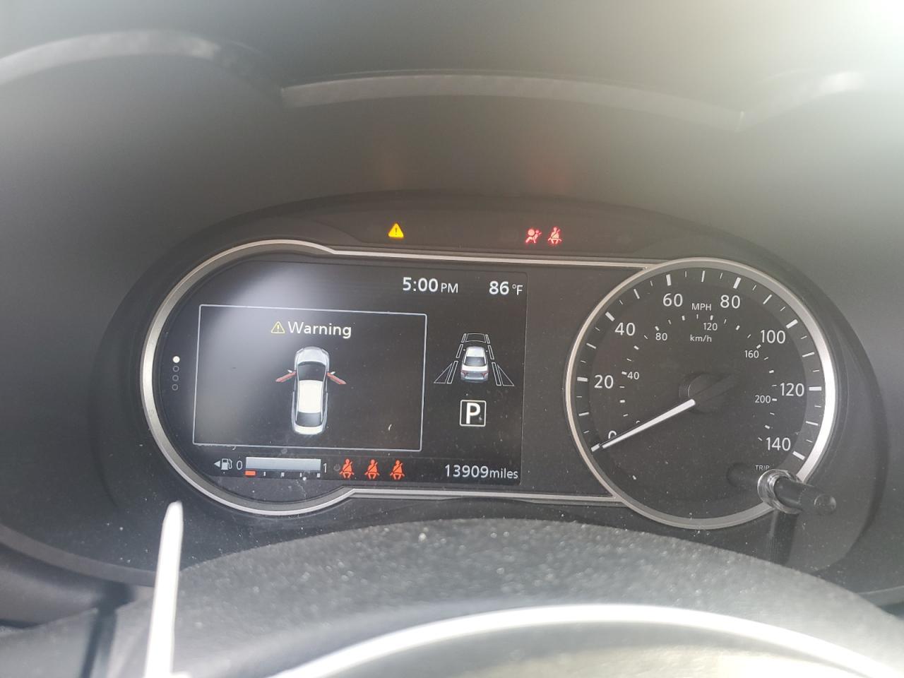 2024 NISSAN VERSA