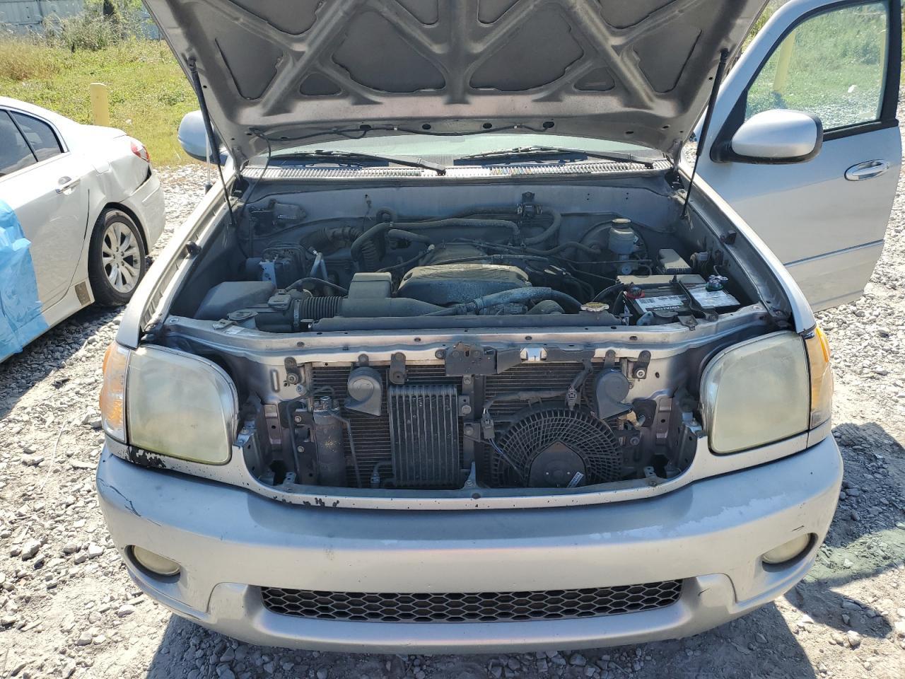 2002 TOYOTA Sequoia