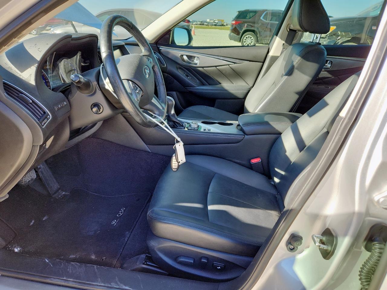 2016 INFINITI Q50