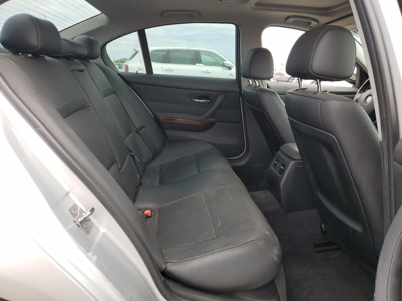 2011 BMW 3 SERIES