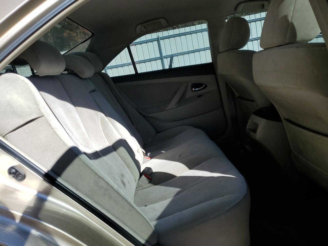 2010 TOYOTA CAMRY