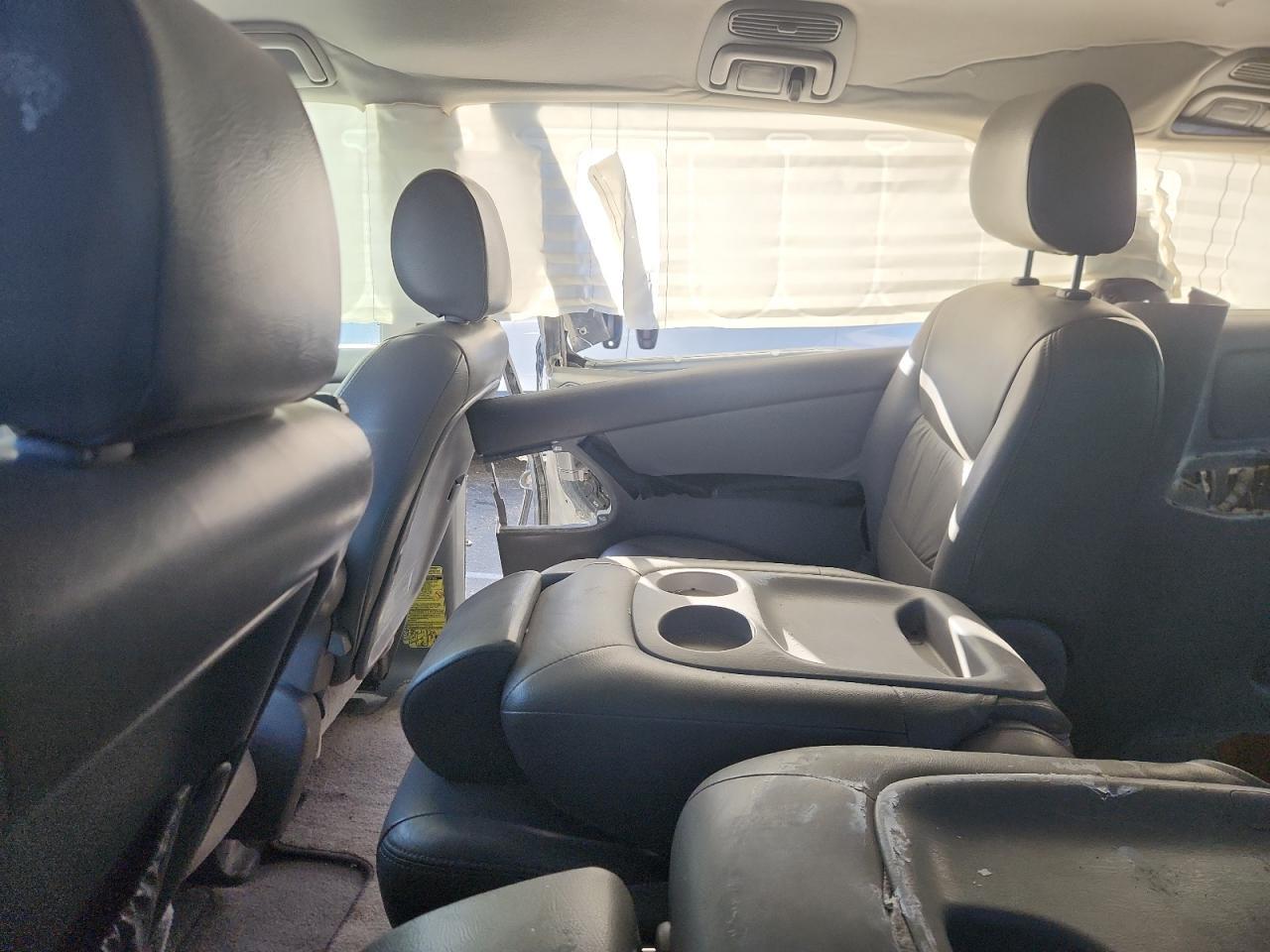 2007 TOYOTA SIENNA