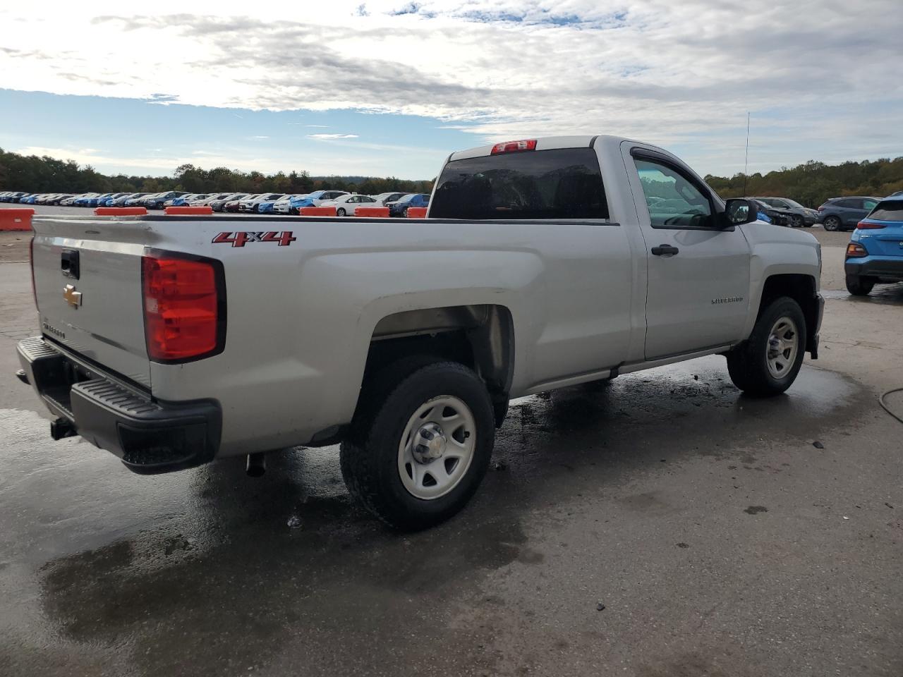 2018 CHEVROLET Silverado