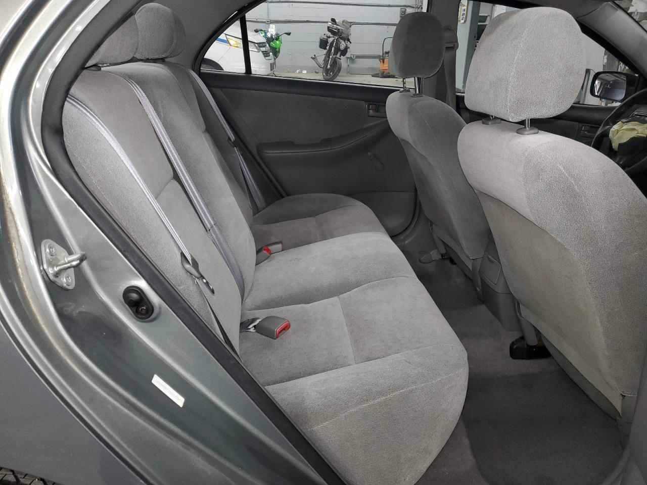 2004 TOYOTA COROLLA