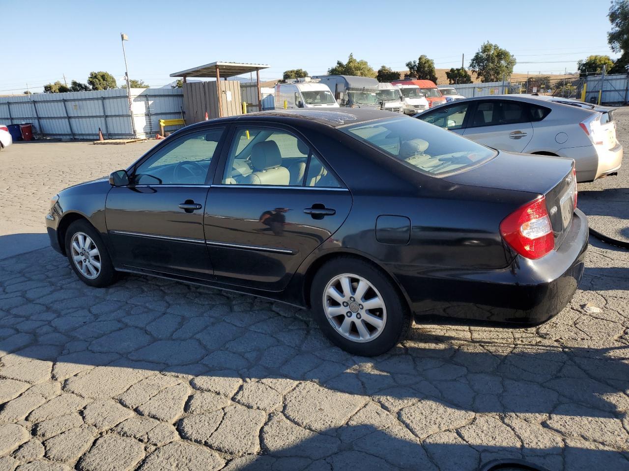 2002 TOYOTA CAMRY