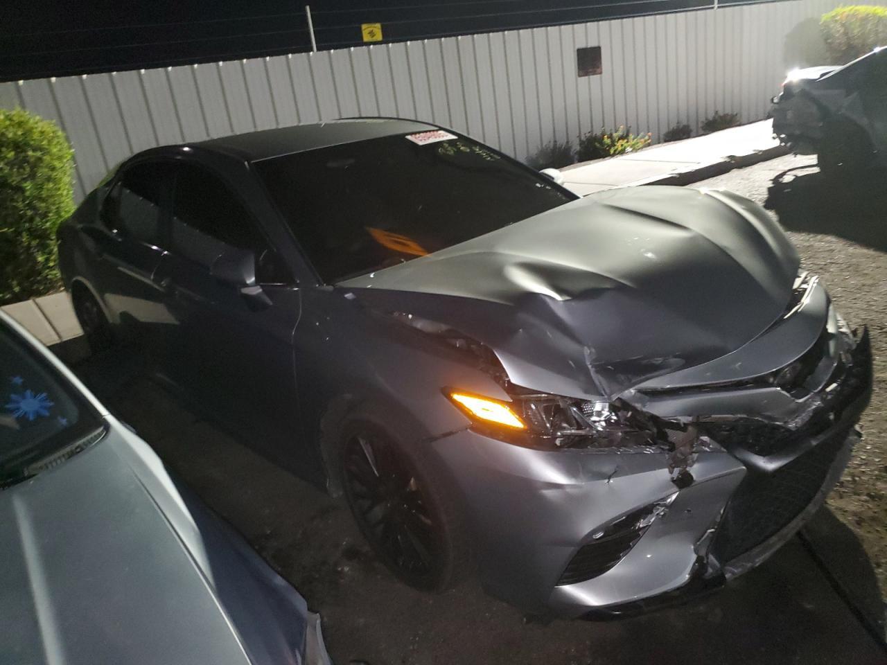 2018 TOYOTA CAMRY