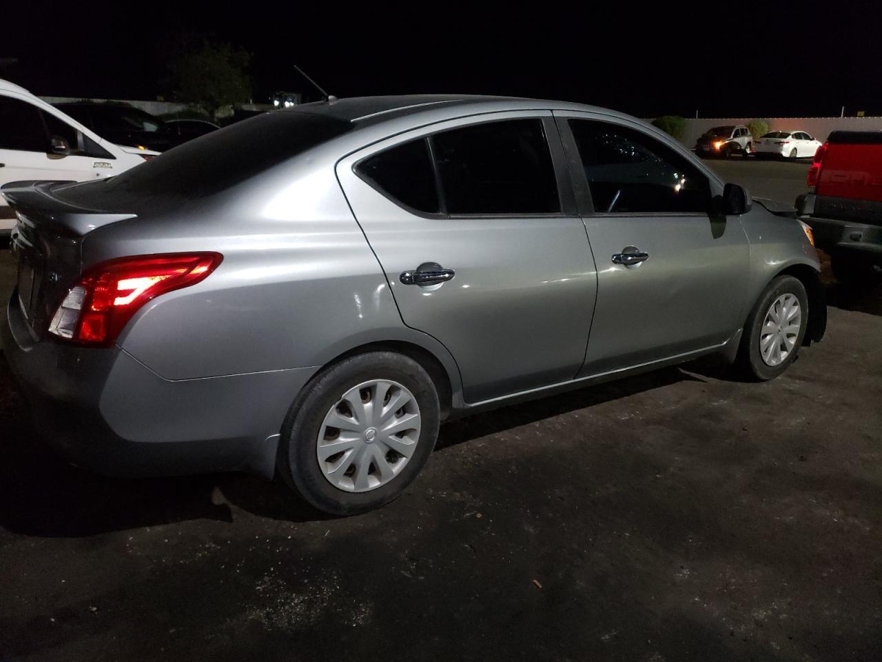 2014 NISSAN VERSA
