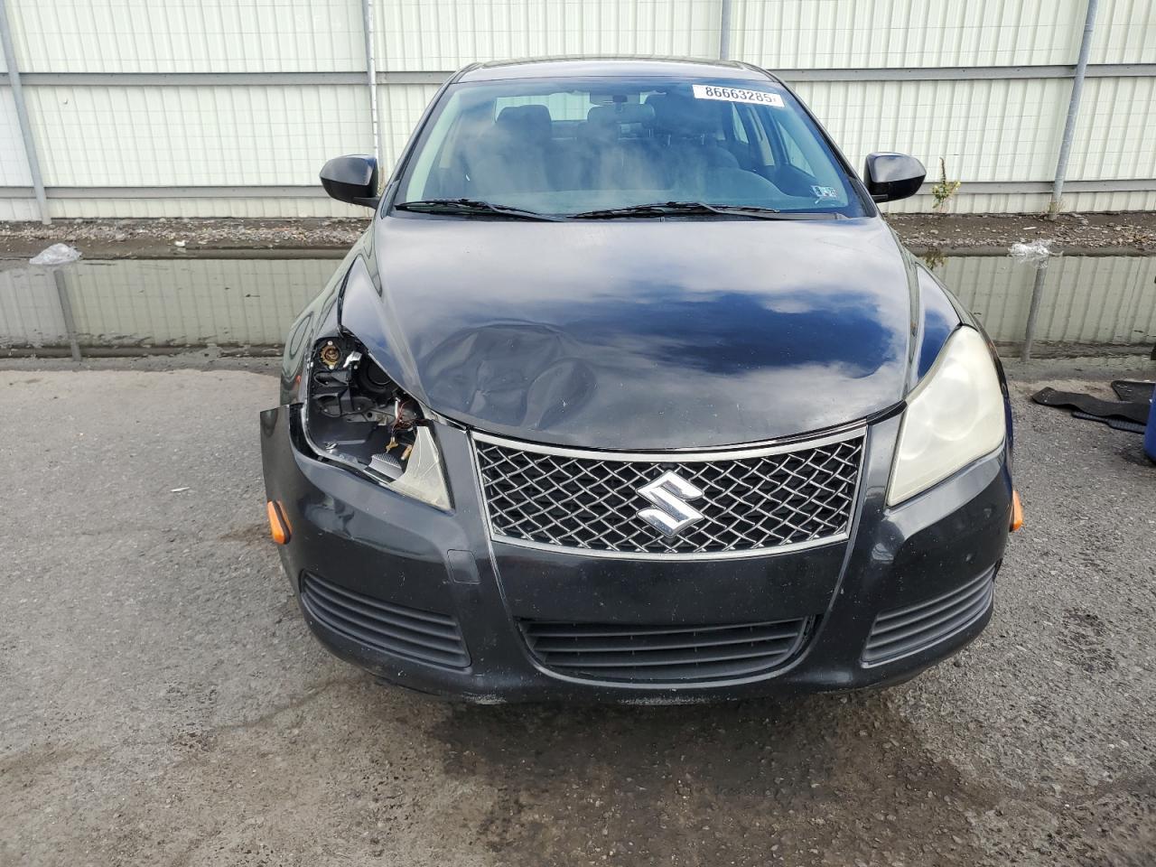 2010 SUZUKI Kizashi