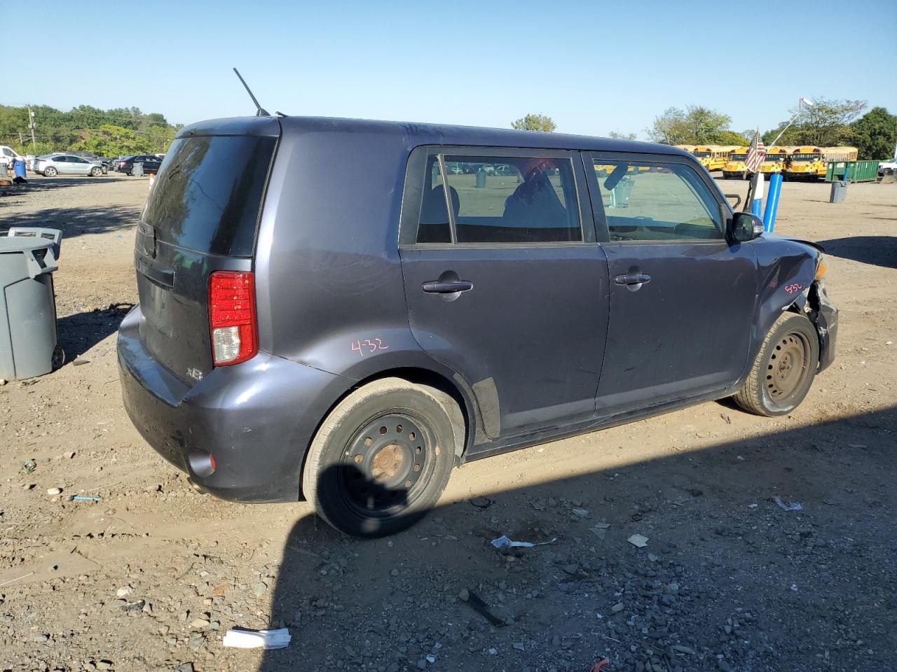 2011 TOYOTA SCION