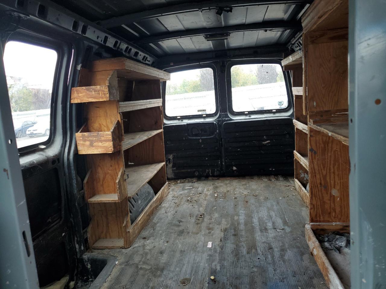 2000 CHEVROLET Express 3500