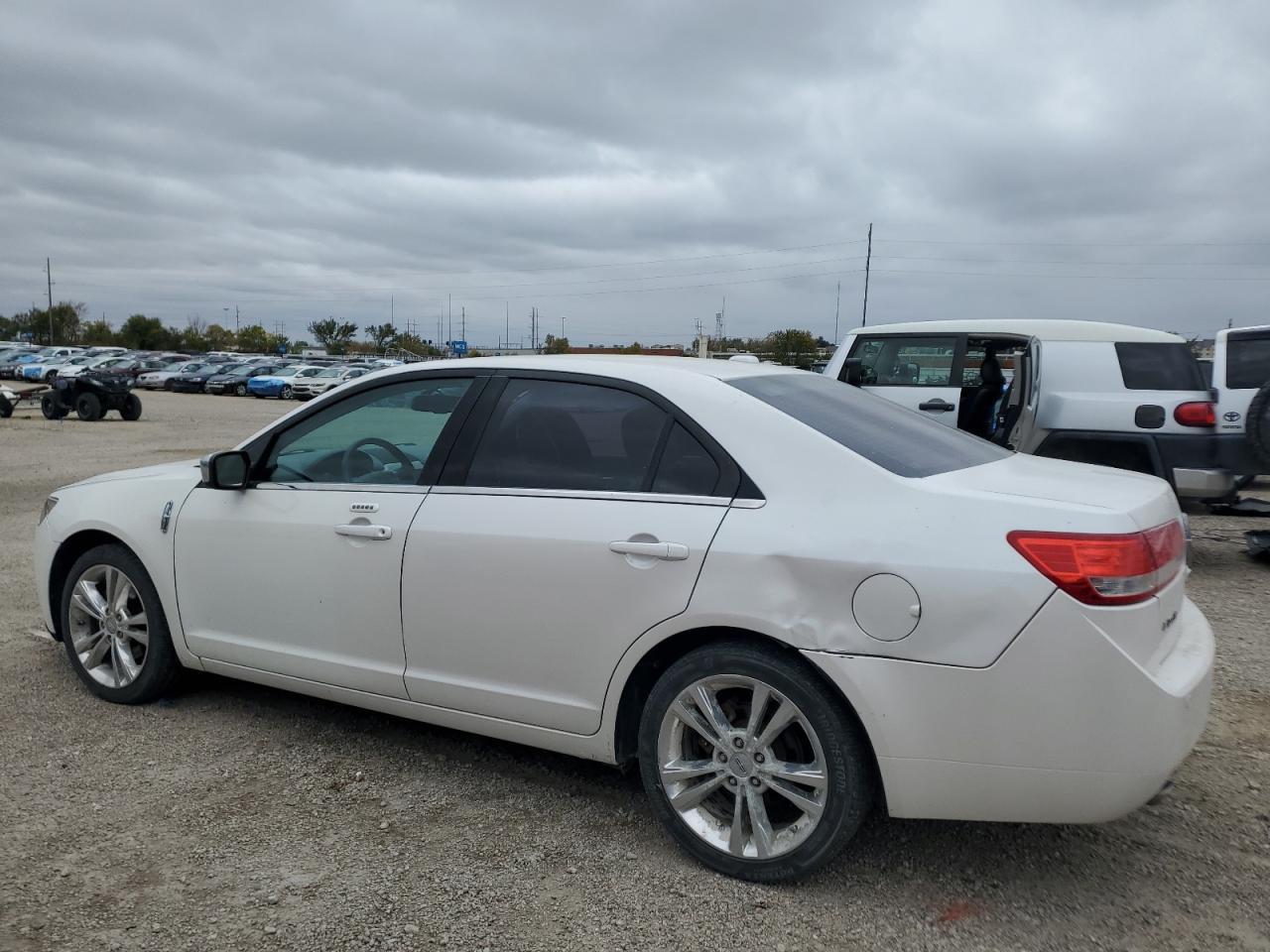 2010 LINCOLN MKZ
