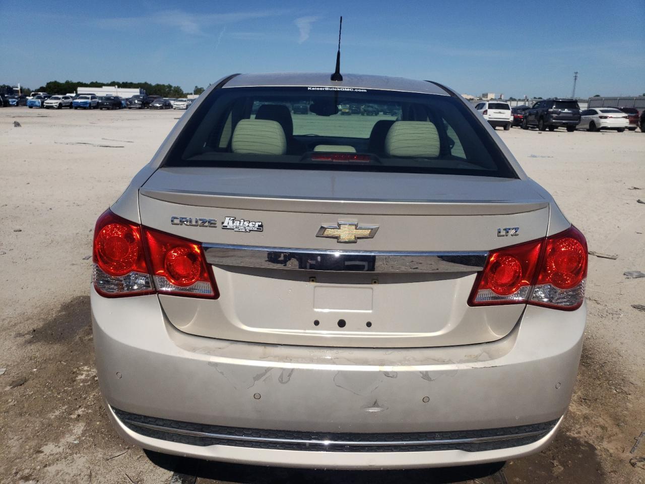 2011 CHEVROLET CRUZE