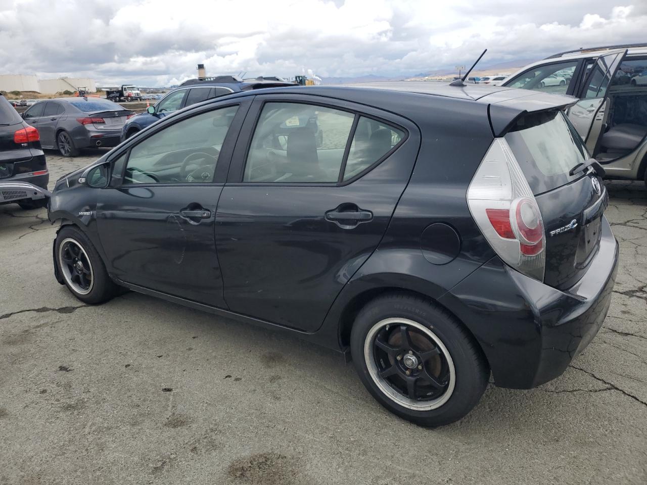 2014 TOYOTA Prius c