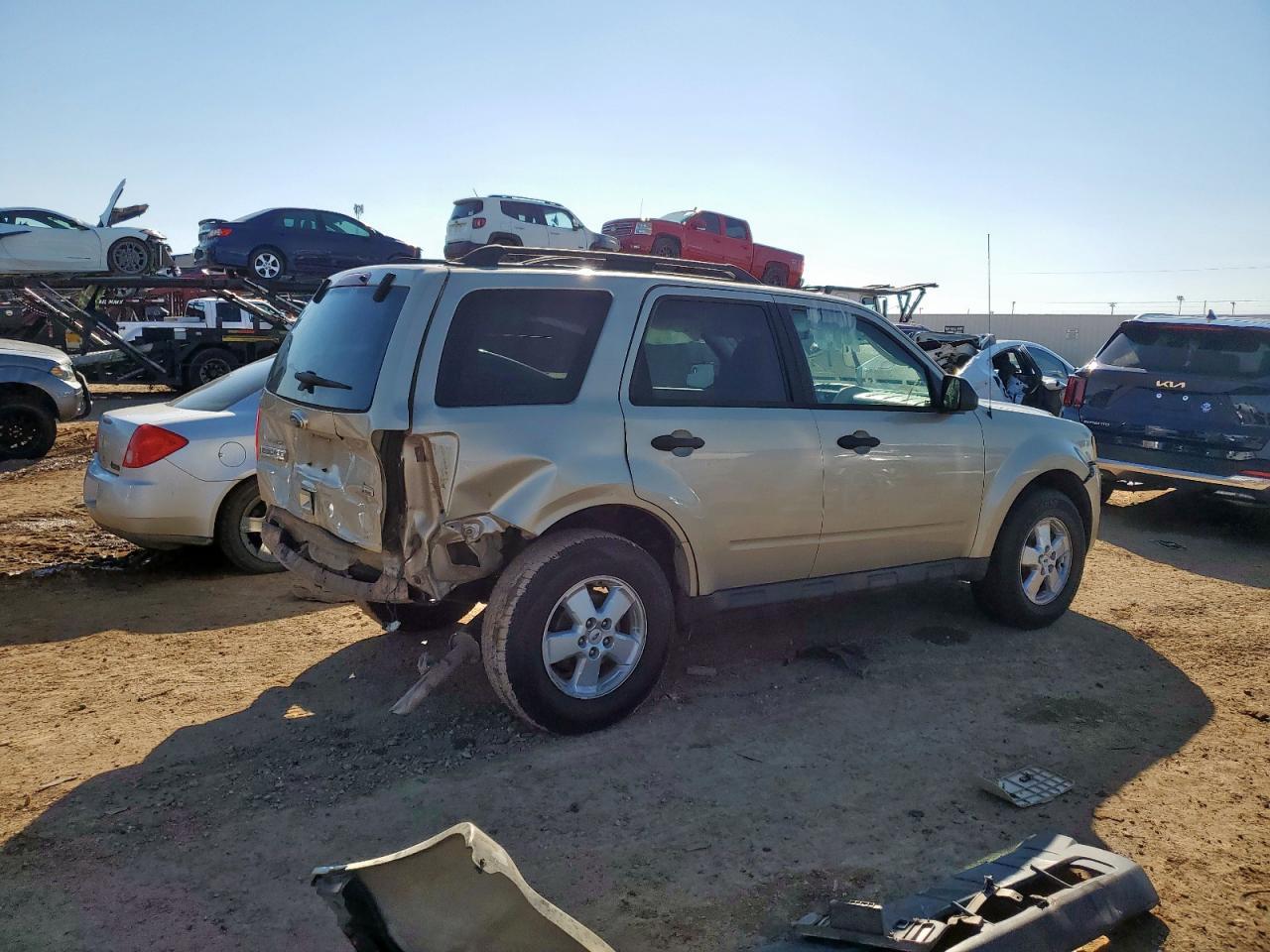 2010 FORD ESCAPE