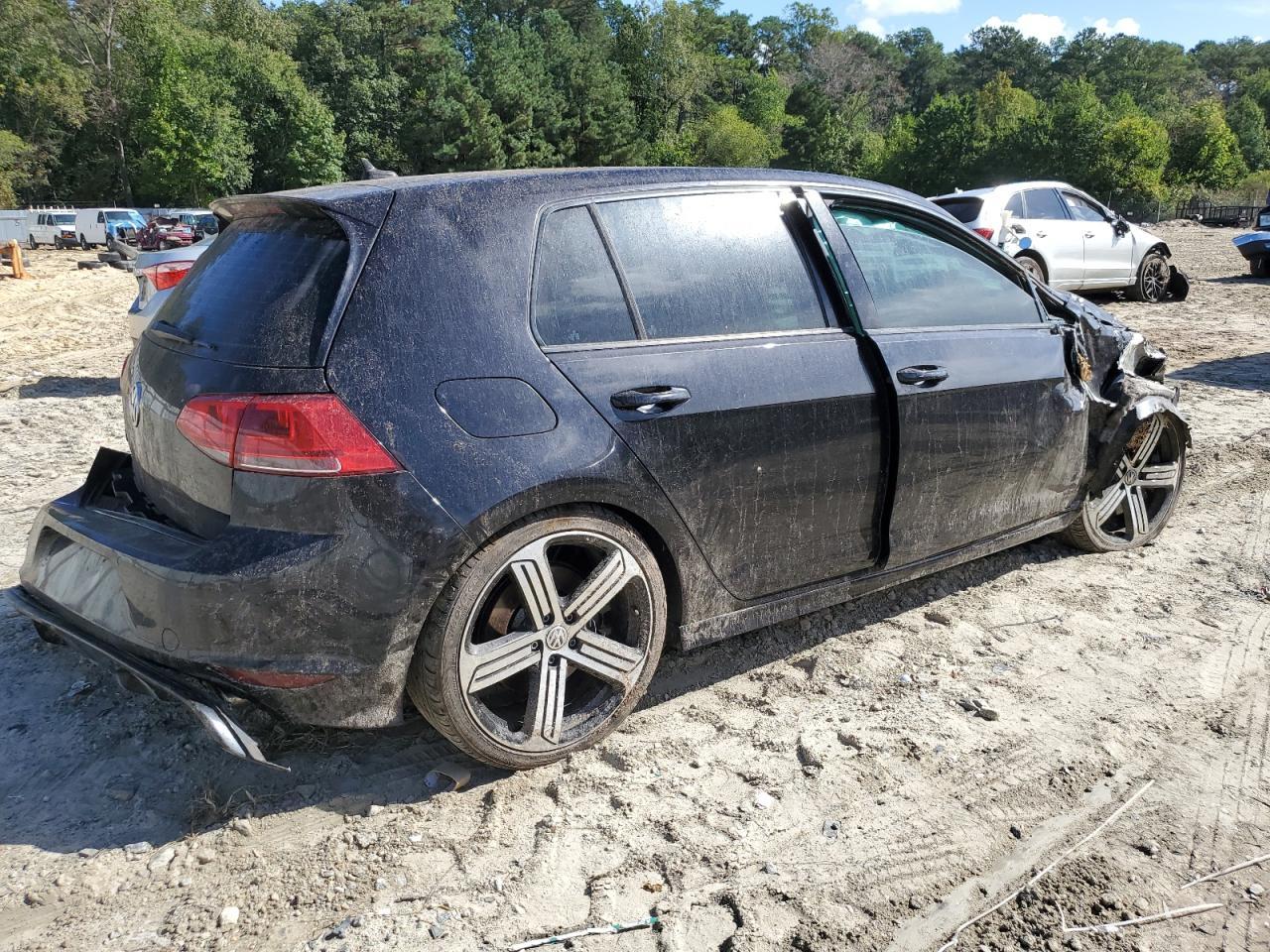 2016 VOLKSWAGEN Golf R