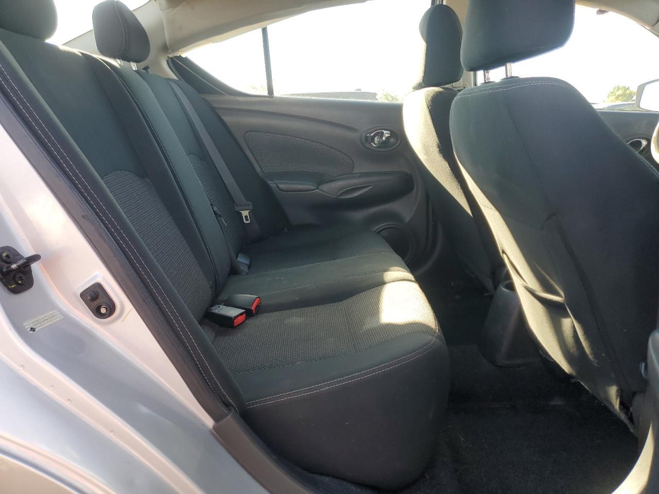 2017 NISSAN VERSA