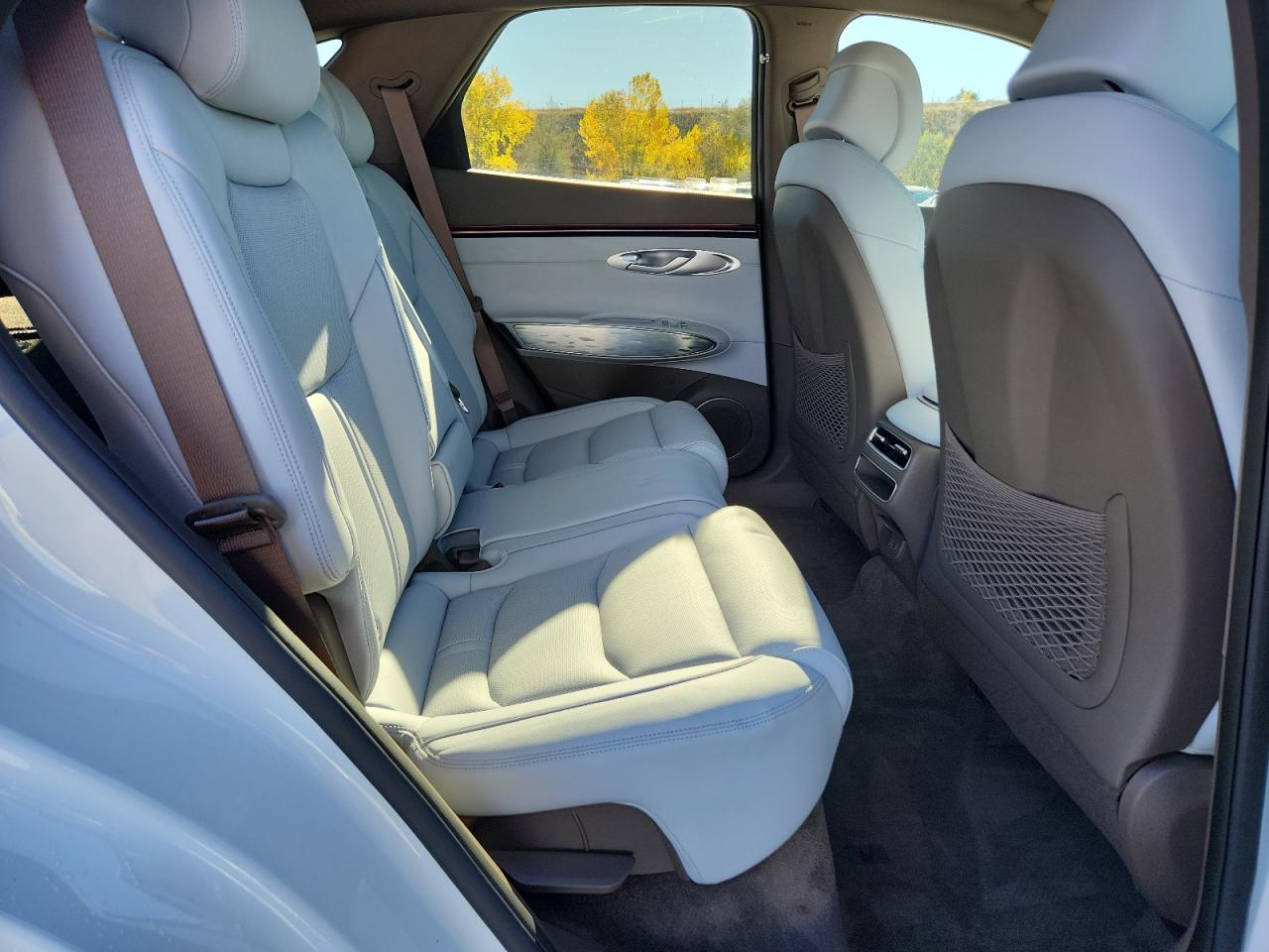 2026 GENESIS GV70
