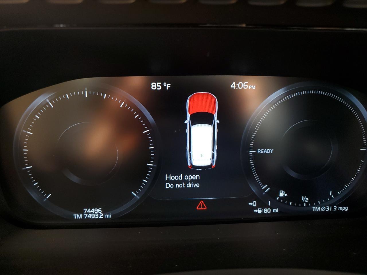 2022 VOLVO XC90