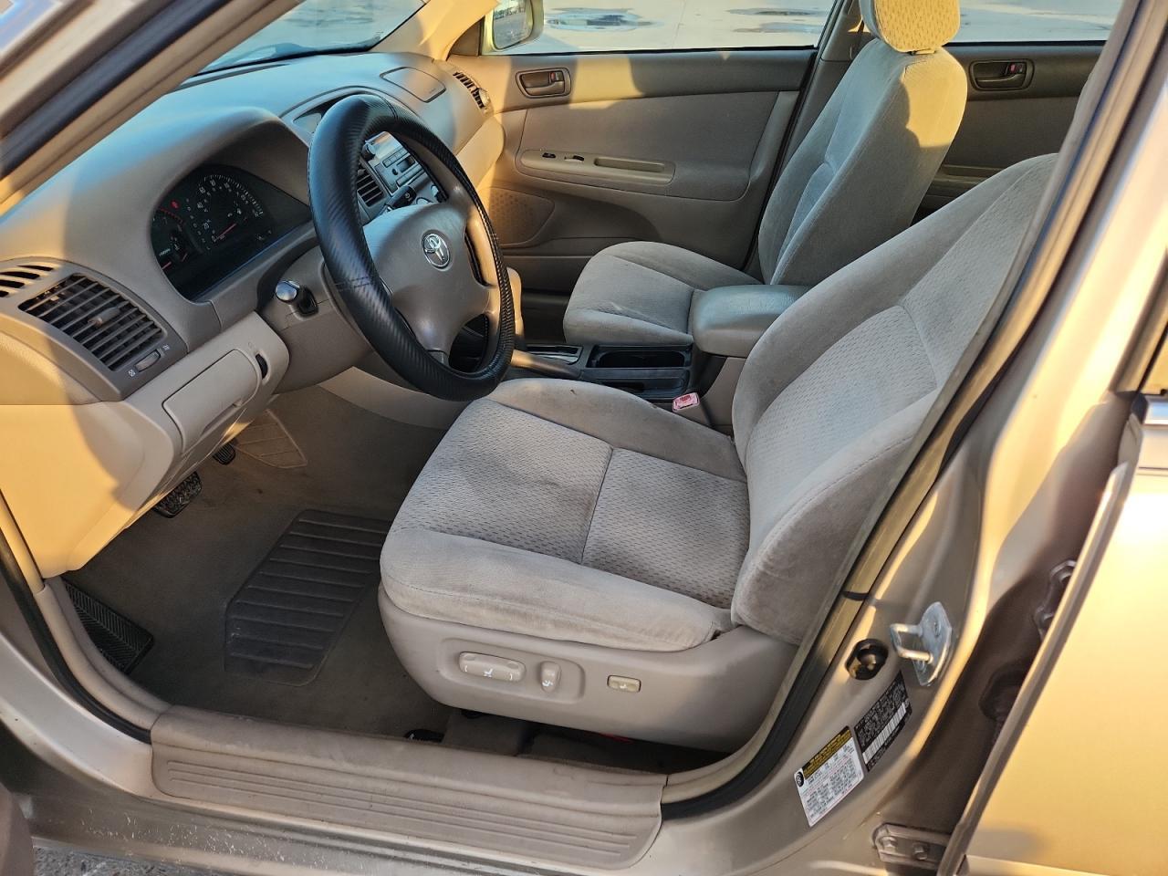 2004 TOYOTA CAMRY