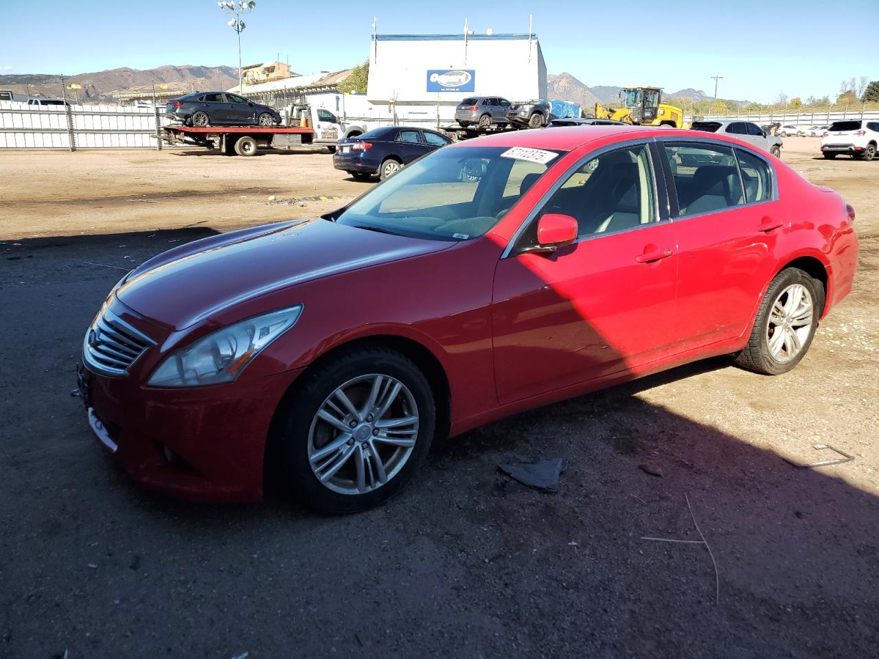 2013 INFINITI G37