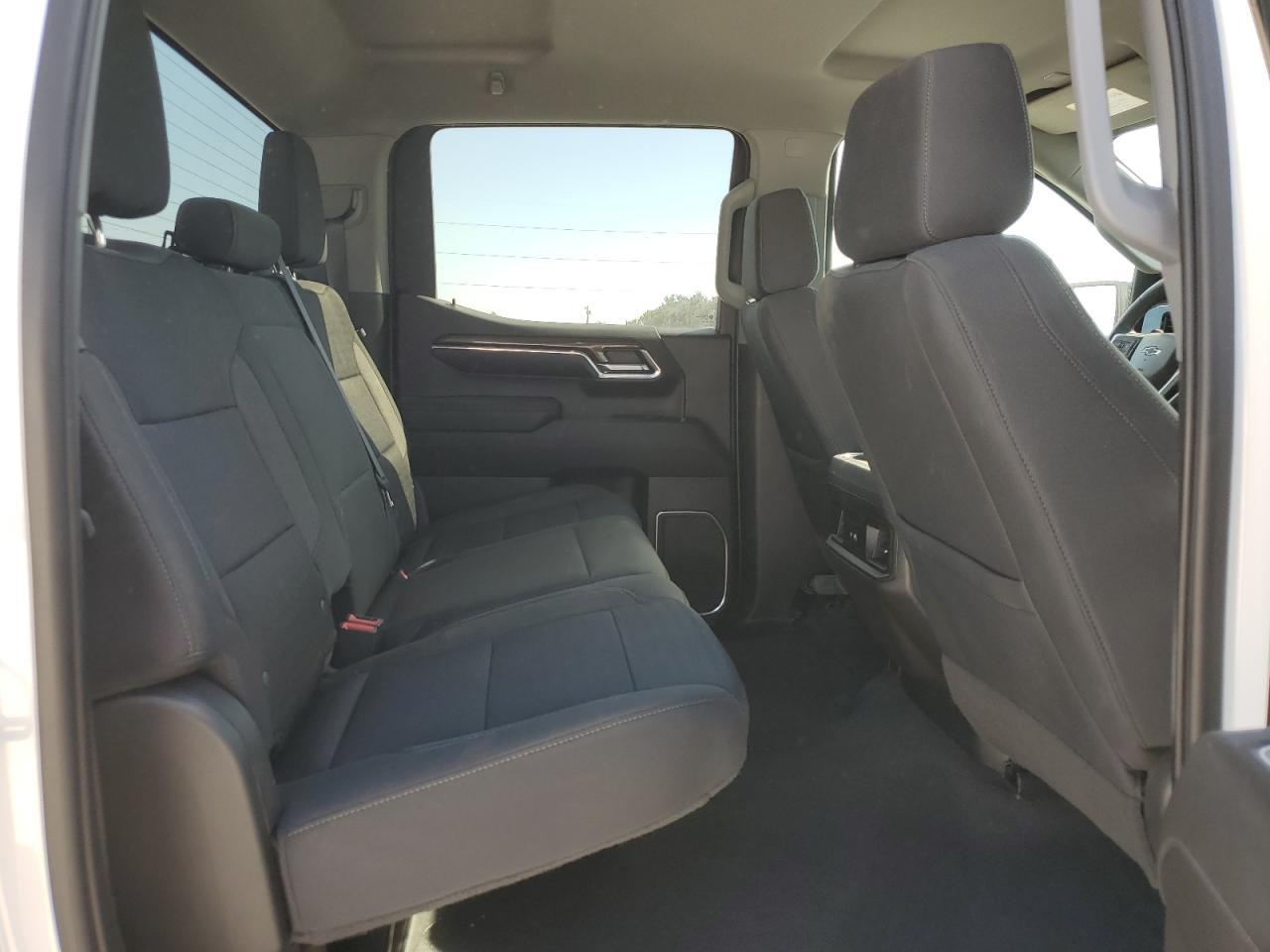 2023 CHEVROLET Silverado