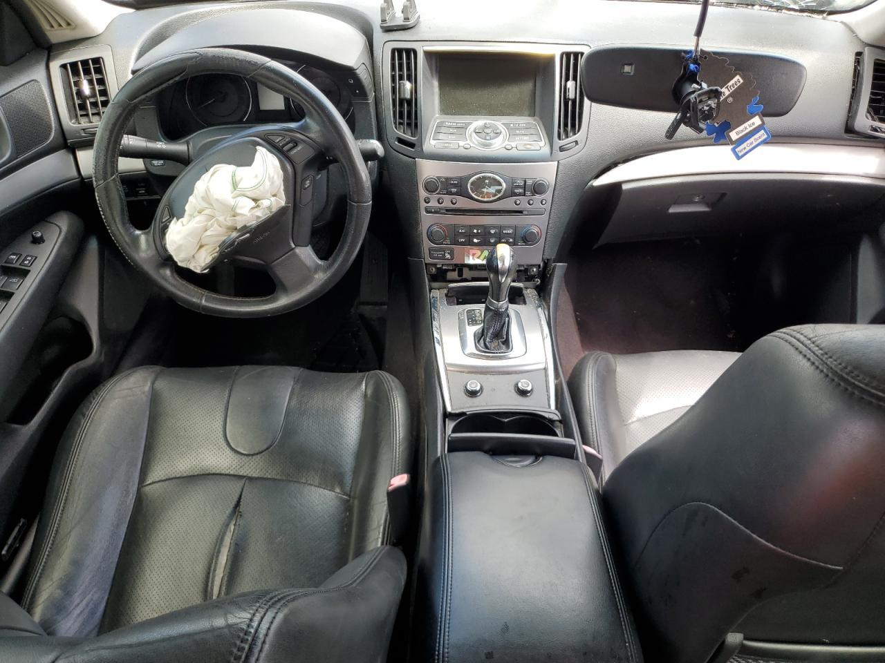 2015 INFINITI Q40