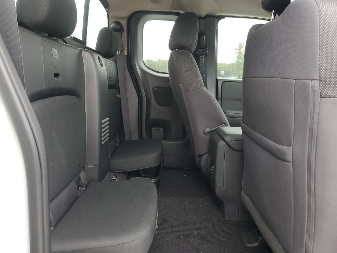 2024 NISSAN Frontier