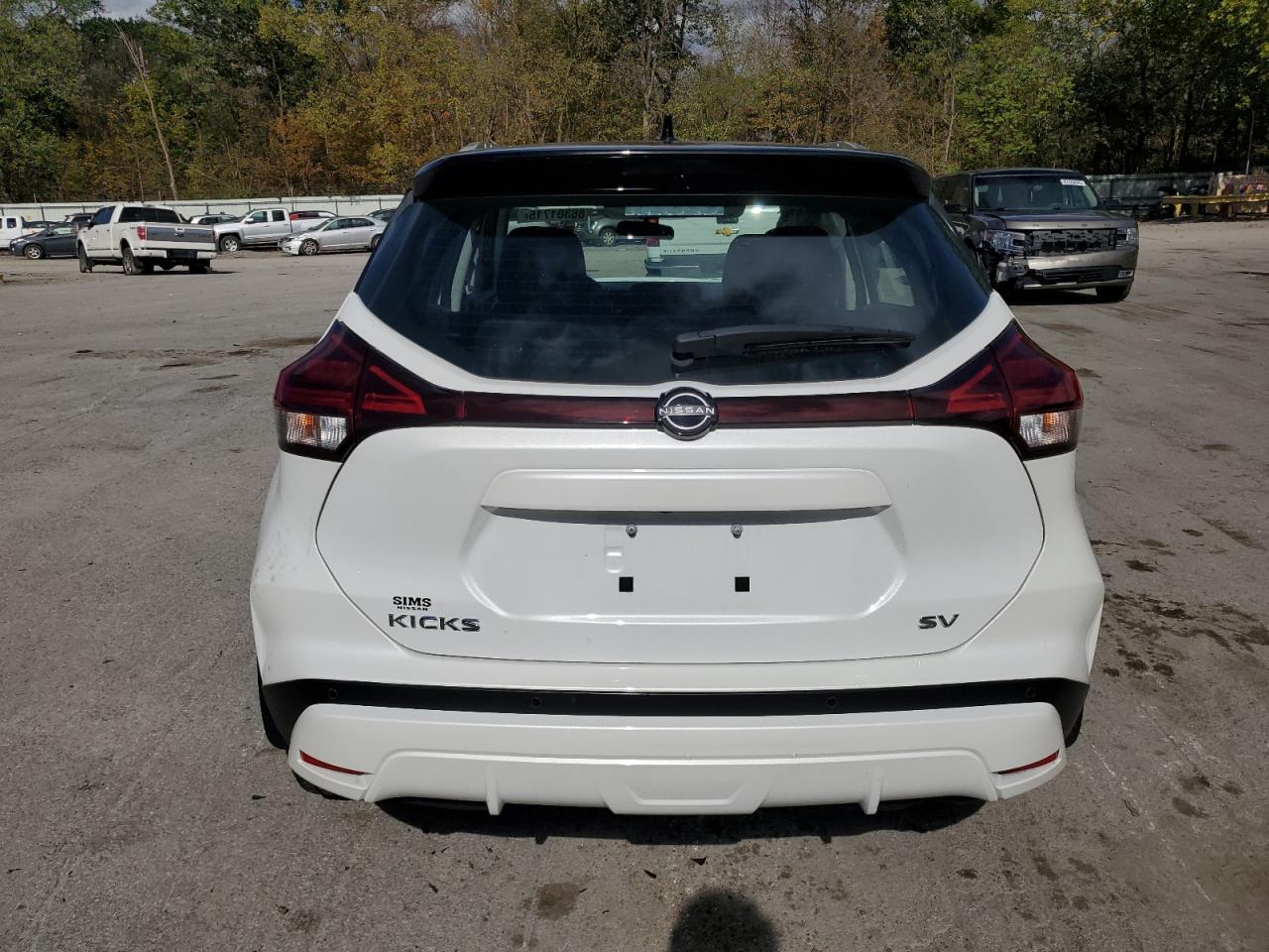 2023 NISSAN KICKS
