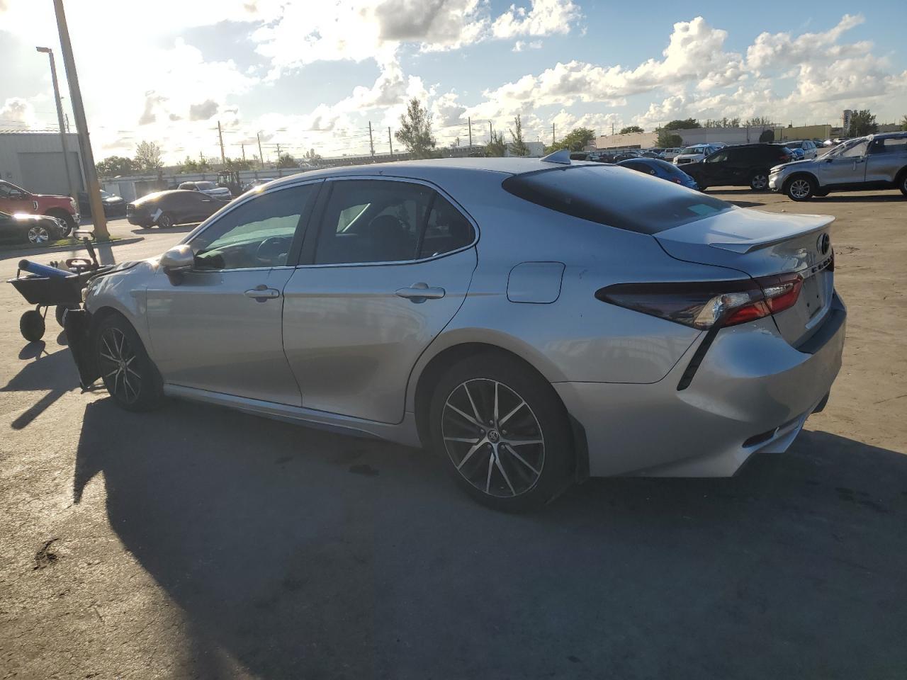 2024 TOYOTA CAMRY