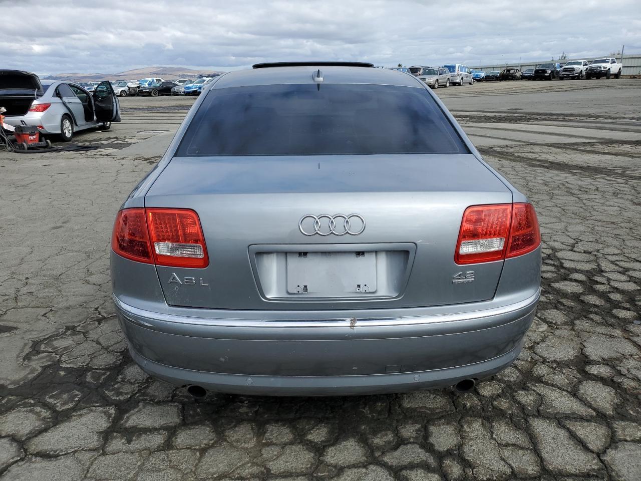 2006 AUDI A8