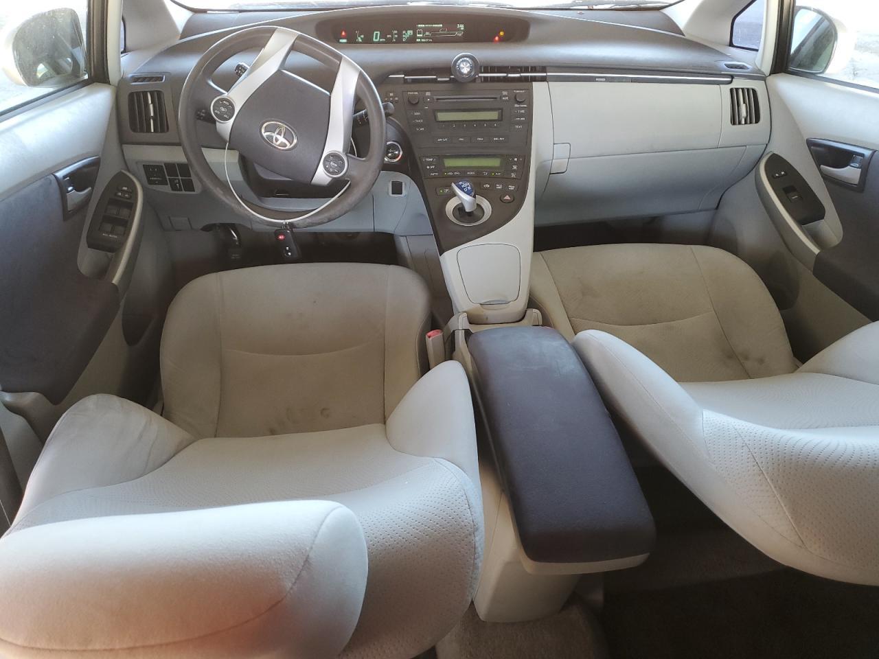 2011 TOYOTA PRIUS