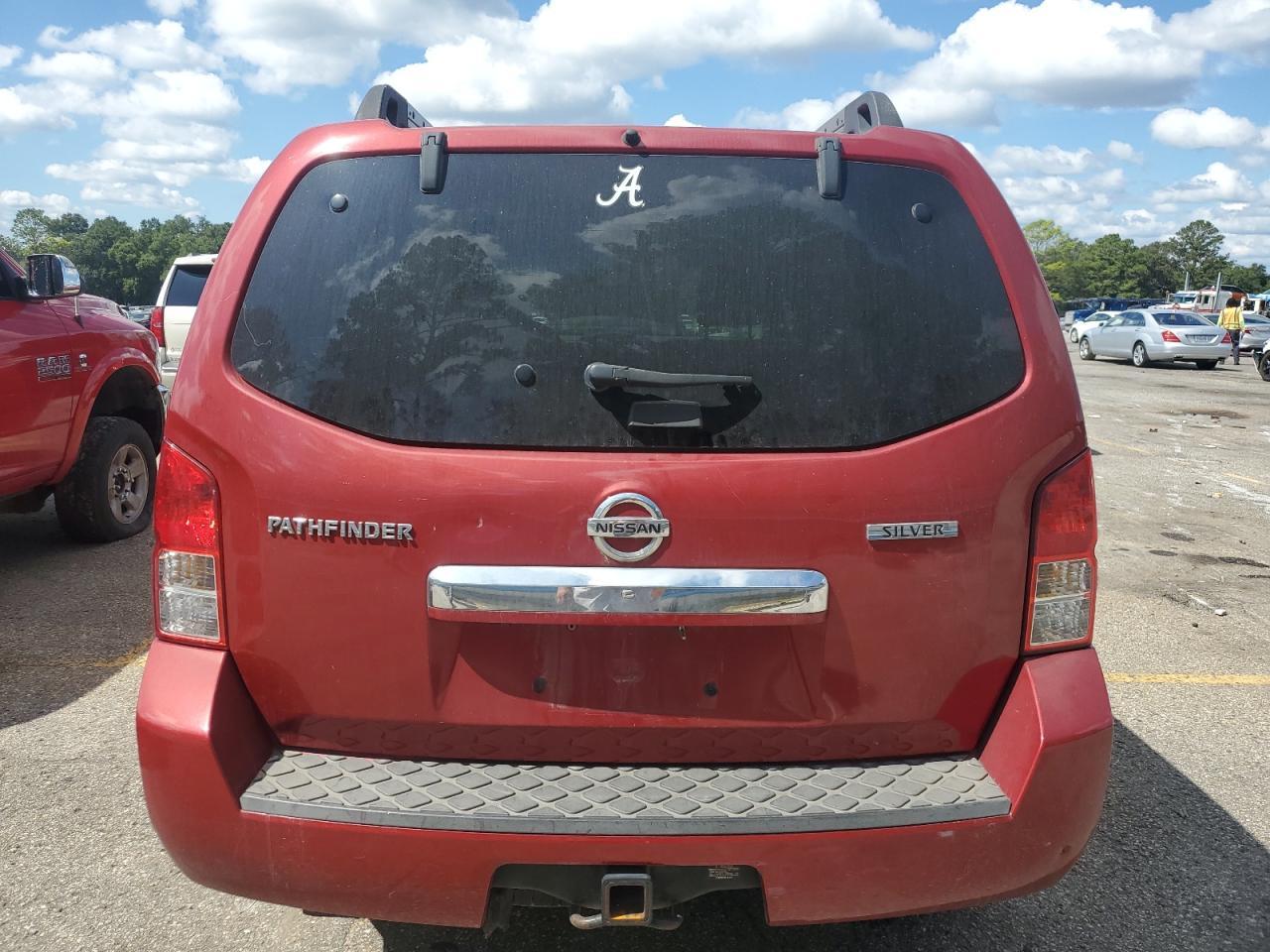 2011 NISSAN PATHFINDER