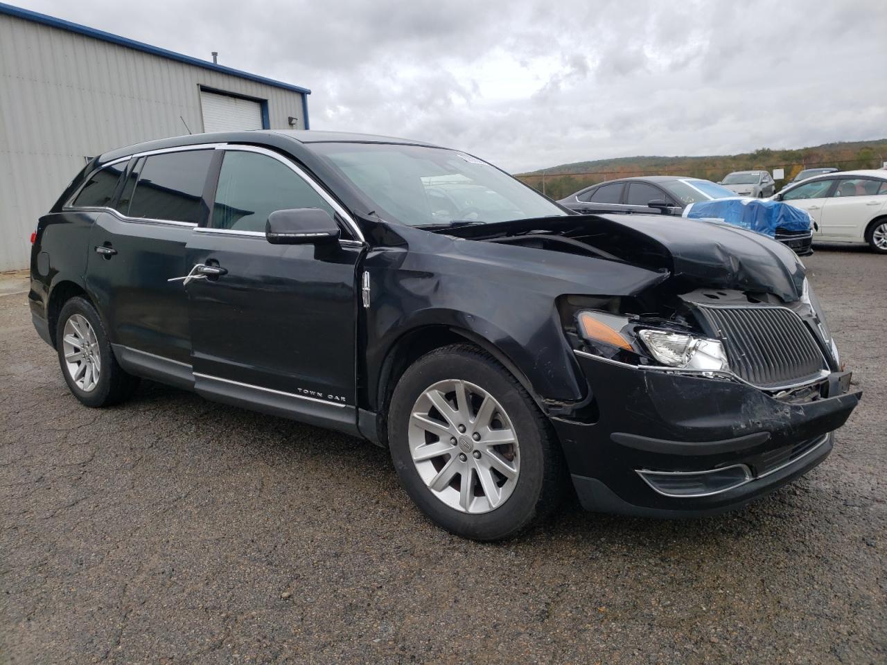 2013 LINCOLN MKT