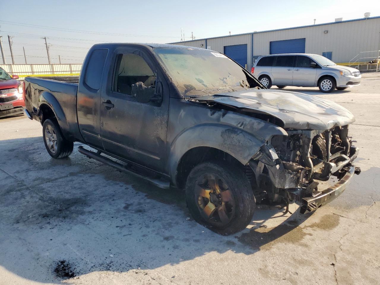 2011 NISSAN Frontier