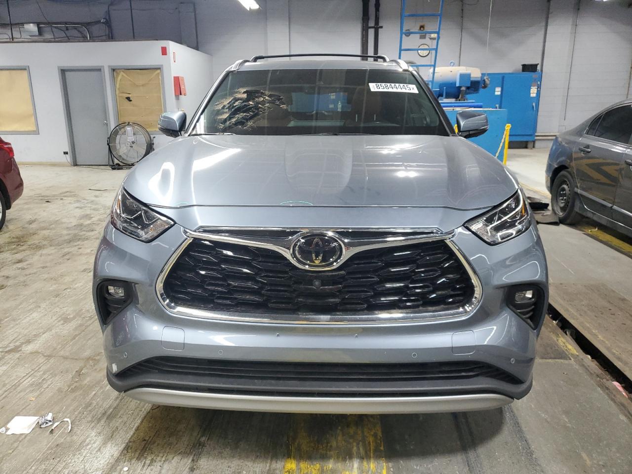 2020 TOYOTA HIGHLANDER
